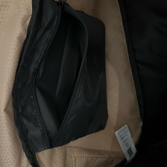 🌸NWT PUMA DUFFEL BAG🌸 - Picture 13 of 14